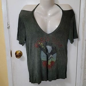 White Fawn graphic t-shirt med. Bald eagle red roses distressed World Tour